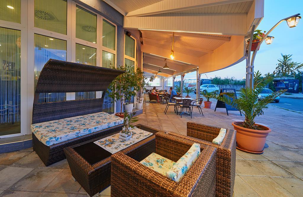 Family Hotel Regata Ahyolu Dış mekan fotoğraf